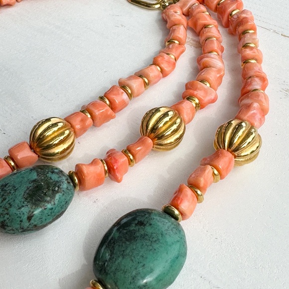 Signed Vintage Kenneth J Lane Triple Strand Faux Coral Turquoise Gold Tone - Picture 7 of 8